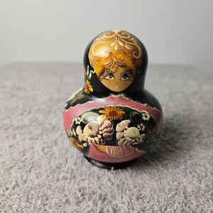 Hand-Painted  8 Piece Russian Matryoshka Doll